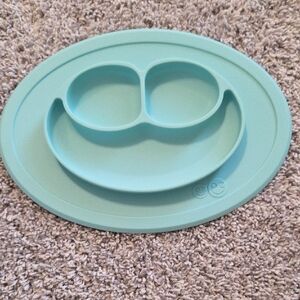 ezpz The Mini Mat Suction Plate in Mint